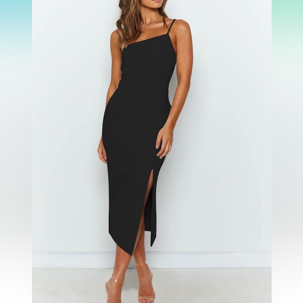 Elegant Black Dress with Adjustable Straps